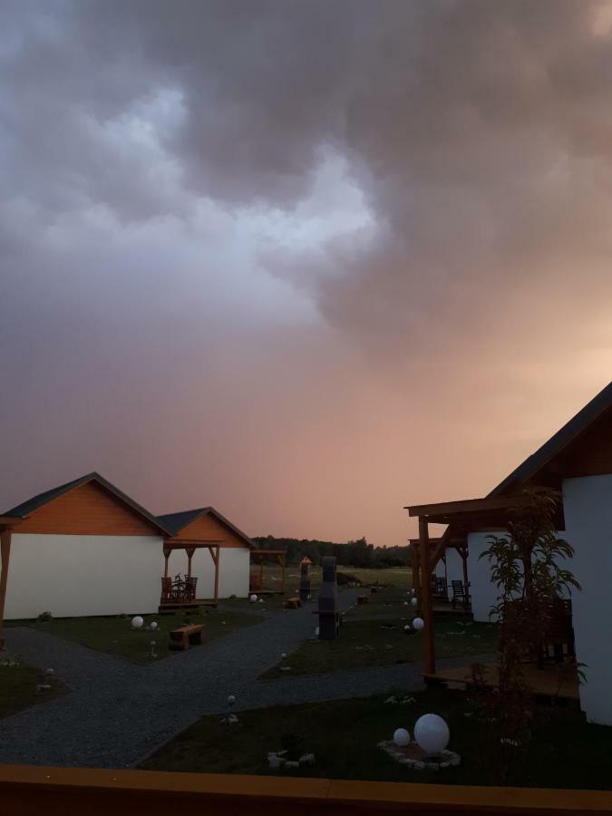 Zakatek Baltyku - Domki Letniskowe Nad Morzem I Jeziorem Jezierzany Exterior photo
